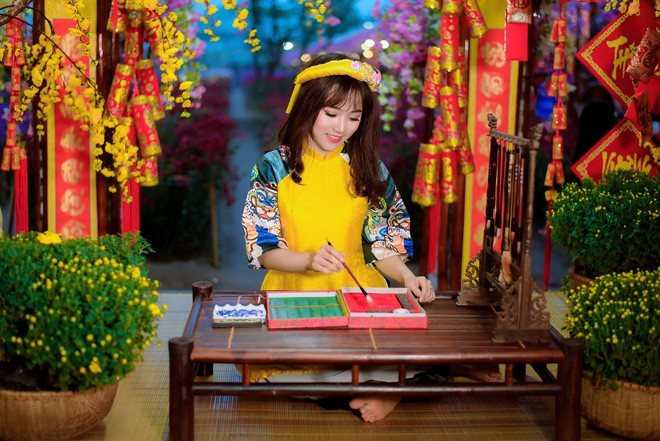 Cô bạn chứng minh con gái Việt chẳng cần ăn mặc cầu kì, cứ diện áo dài trắng là auto xinh Cô bạn chứng minh con gái Việt chẳng cần ăn mặc cầu kì, cứ diện áo dài trắng là auto xinh
